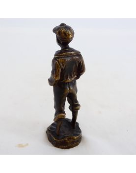 Petit Sujet Enfant à la Casquette en Bronze