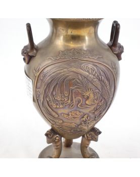 Lampe à Pétrole en Bronze Décor Asie Sans Verre