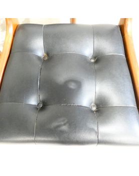 Série de 4 Chaises Assise en Skaï Noir Capitonnée Danoise
