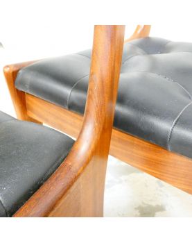 Série de 4 Chaises Assise en Skaï Noir Capitonnée Danoise