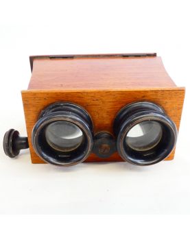 Viewer with Glass Plates