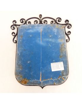 Blason Armoirie en Métal Noir Décor au Lion