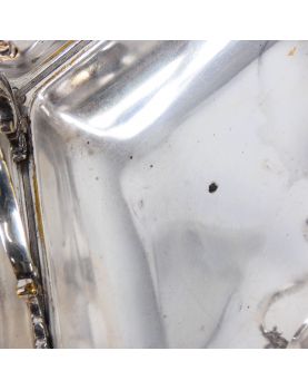 Mendant dish in Silver metal