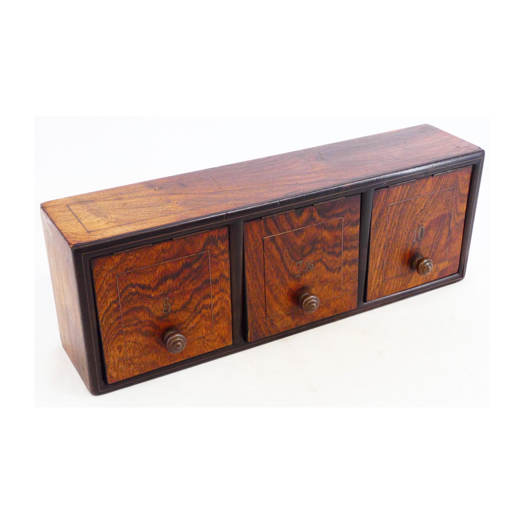 Small Hanging Shelf with 3 Storage Spaces Small Hanging Shelf with 3 Storage Spaces