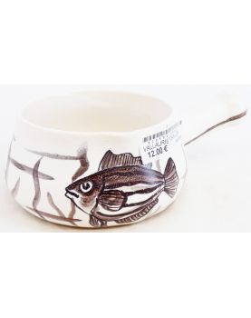 VALLAURIS Frying Pan with Fish Decor in Grey on a White Background
