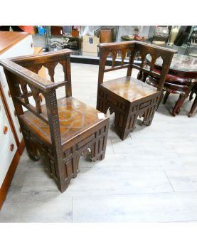 Paire de Chaises d’Angles Orientales