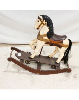 Ancien Cheval à Bascule