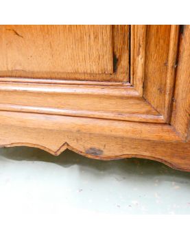 Ancien Buffet Normand Sculpté 2 Portes 2 Tiroirs Clé