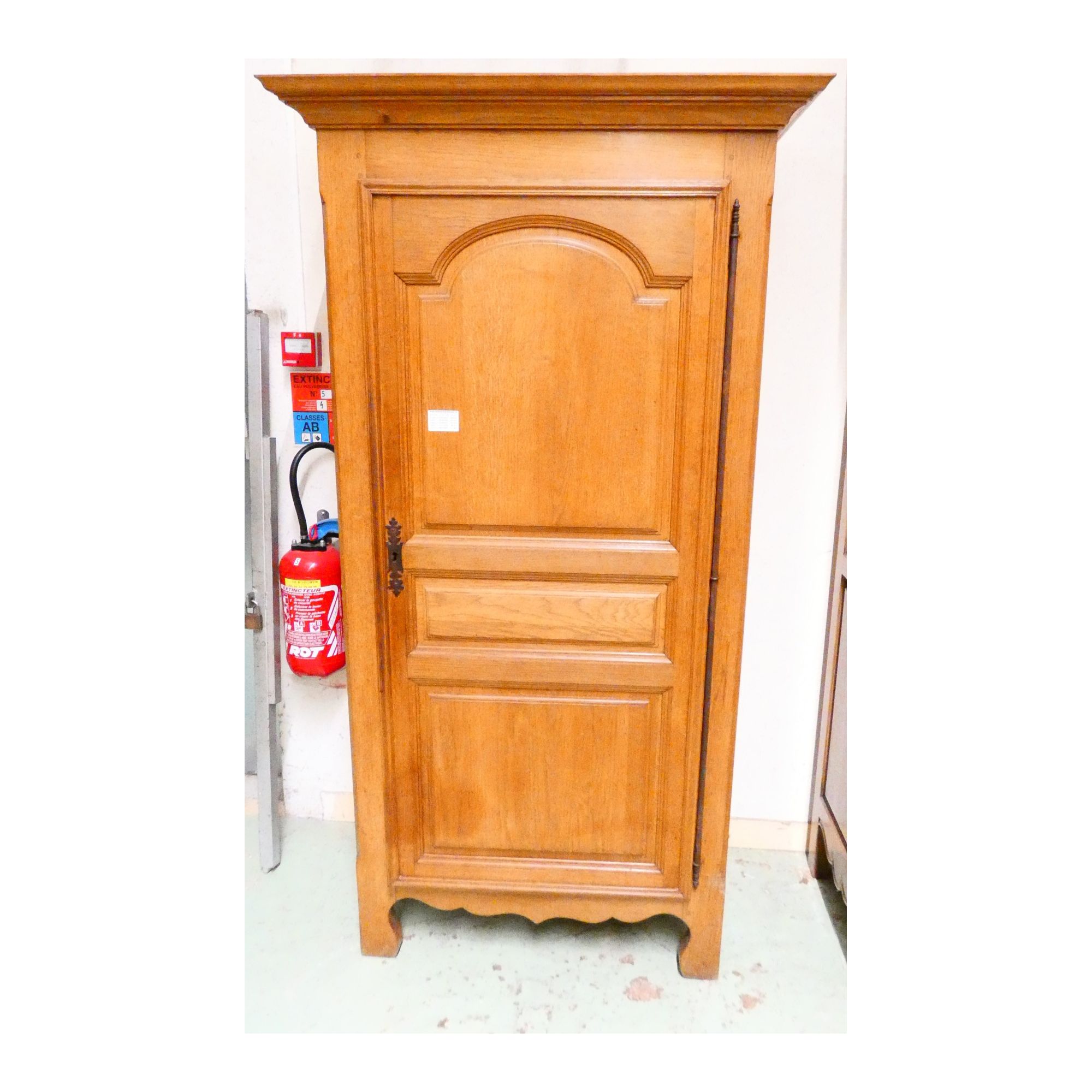 Bonnetière en Chêne Clair Porte Moulurée Bonnetière en Chêne Clair Porte Moulurée