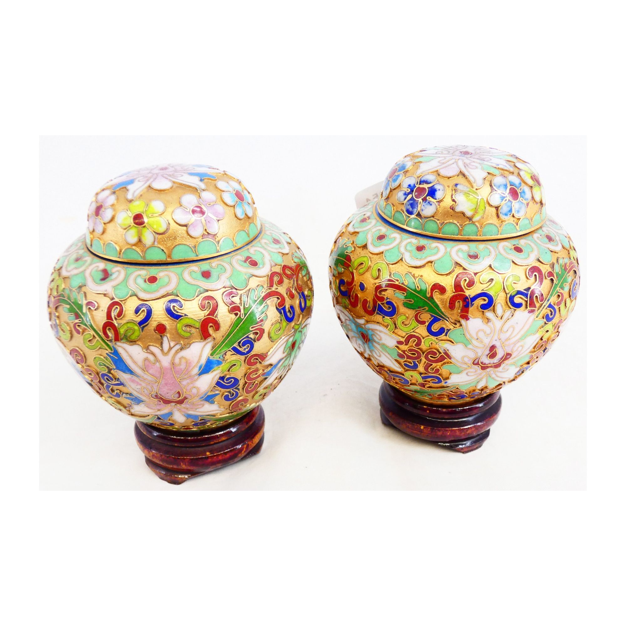 Paire de Petits Pots Émaillés avec Support en Bois Paire de Petits Pots Émaillés avec Support en Bois