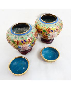 Paire de Petits Pots Émaillés avec Support en Bois