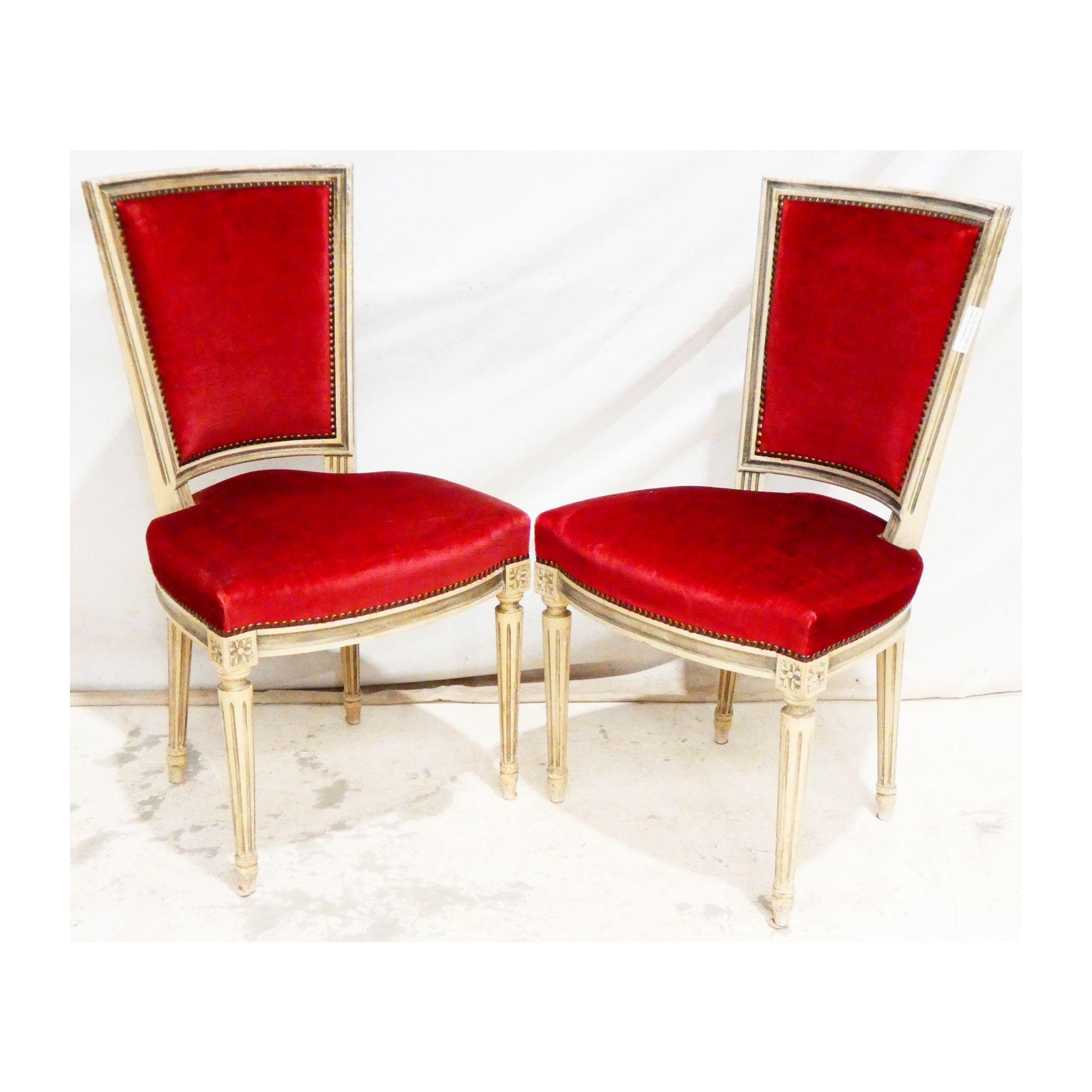 Paire de Chaises de Chambre Style Louis XVI Tapissées Rouge Paire de Chaises de Chambre Style Louis XVI Tapissées Rouge