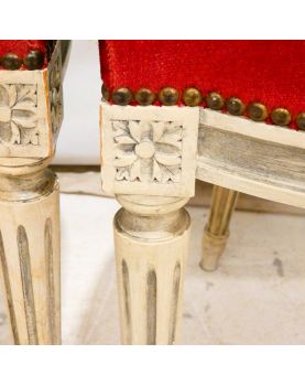 Paire de Chaises de Chambre Style Louis XVI Tapissées Rouge
