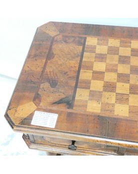 Petite Table Échiquier avec Pions en Accessoires