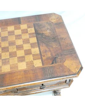 Small Sample Table with Pions in Accessories