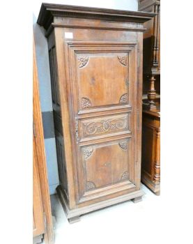 Bonnetière in Oak with Key