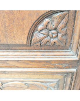 Bonnetière in Oak with Key