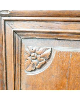 Bonnetière in Oak with Key