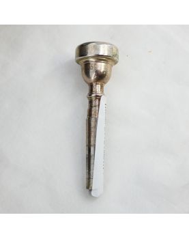 Trompette AMATI avec Embout dans son Étui