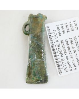 Petite Hache à Douille en Bronze