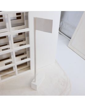 Matali CRASSET Maquette Maison du Peuple Italie avec Drapeau