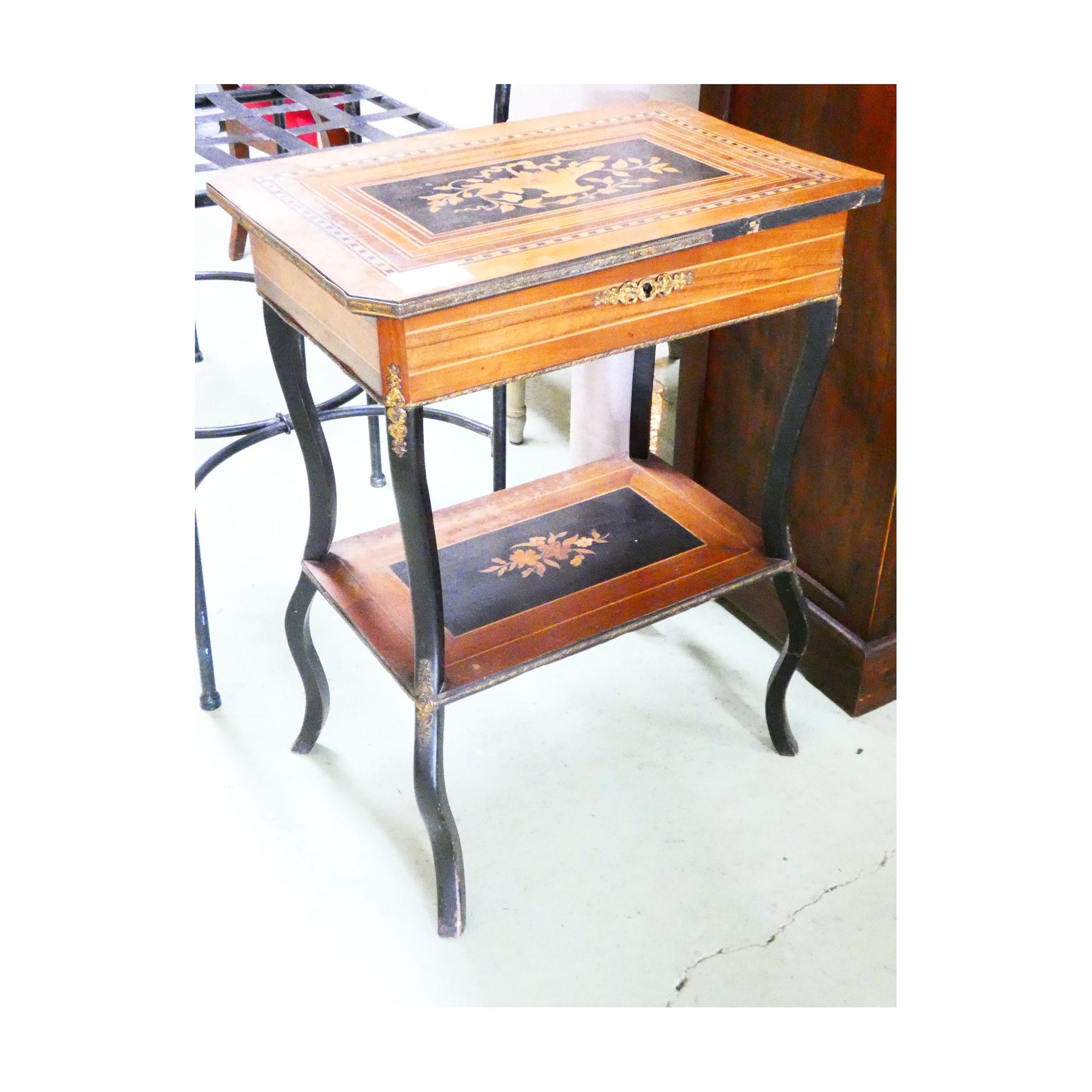Napoleon III Marquetry Worker Without Key Napoleon III Marquetry Worker Without Key