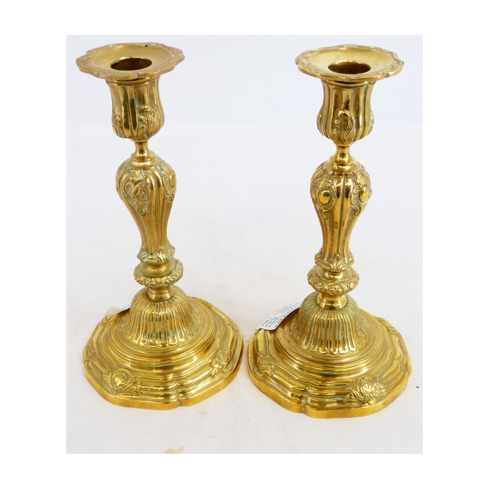 Paire de Bougeoirs en Bronze Style Louis XV XIX Paire de Bougeoirs en Bronze Style Louis XV XIX