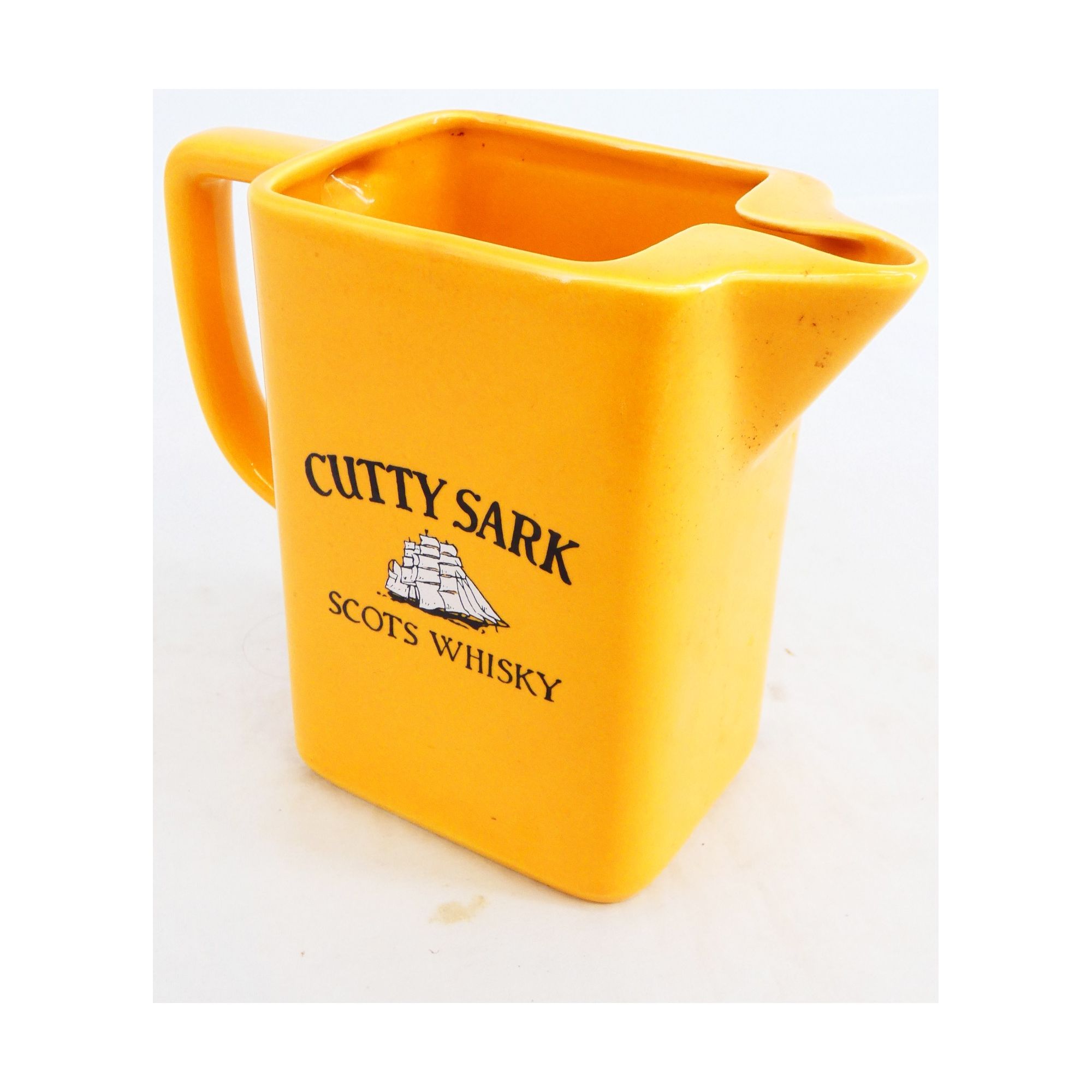 Pichet Publicitaire Jaune CUTTY SARK Pichet Publicitaire Jaune CUTTY SARK