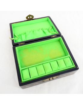 Boite à Bijoux Asie avec Incrustations de Nacre