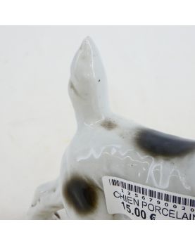 Chien en Porcelaine