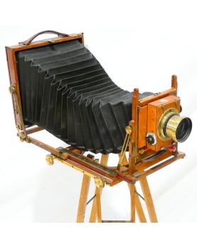 Old Photo Room on THORNTON-PICKARD Tripod