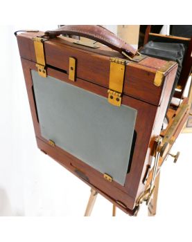 Old Photo Room on THORNTON-PICKARD Tripod
