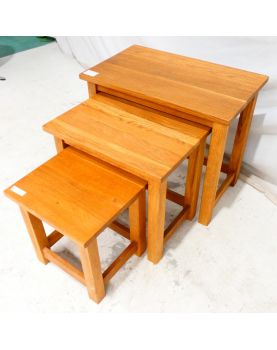 Série de 3 Tables Gigognes en Chêne Massif