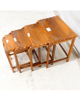 Série de 4 Tables Gigognes Sculptées Asie