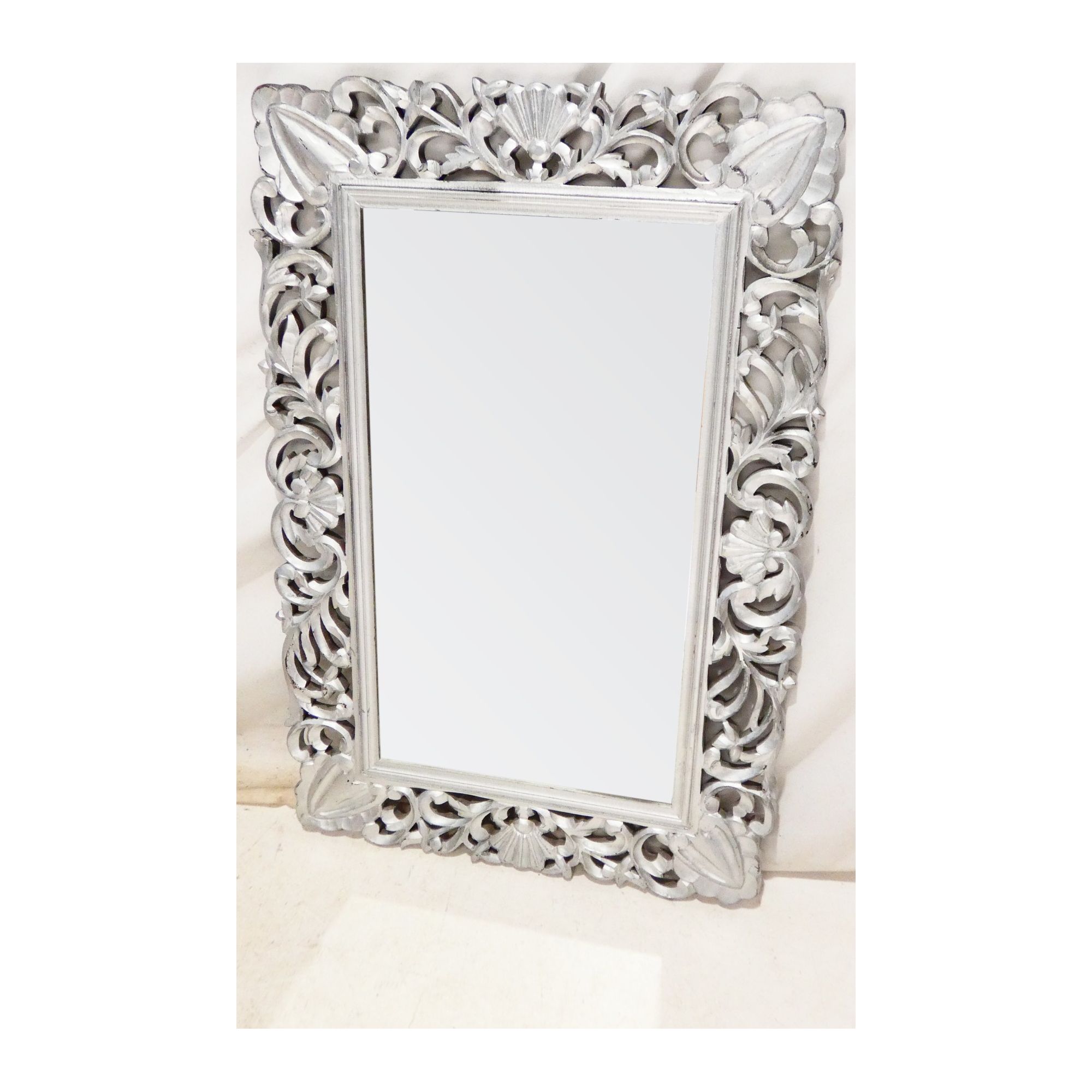 Miroir Cadre Argenté et Ajouré Miroir Cadre Argenté et Ajouré