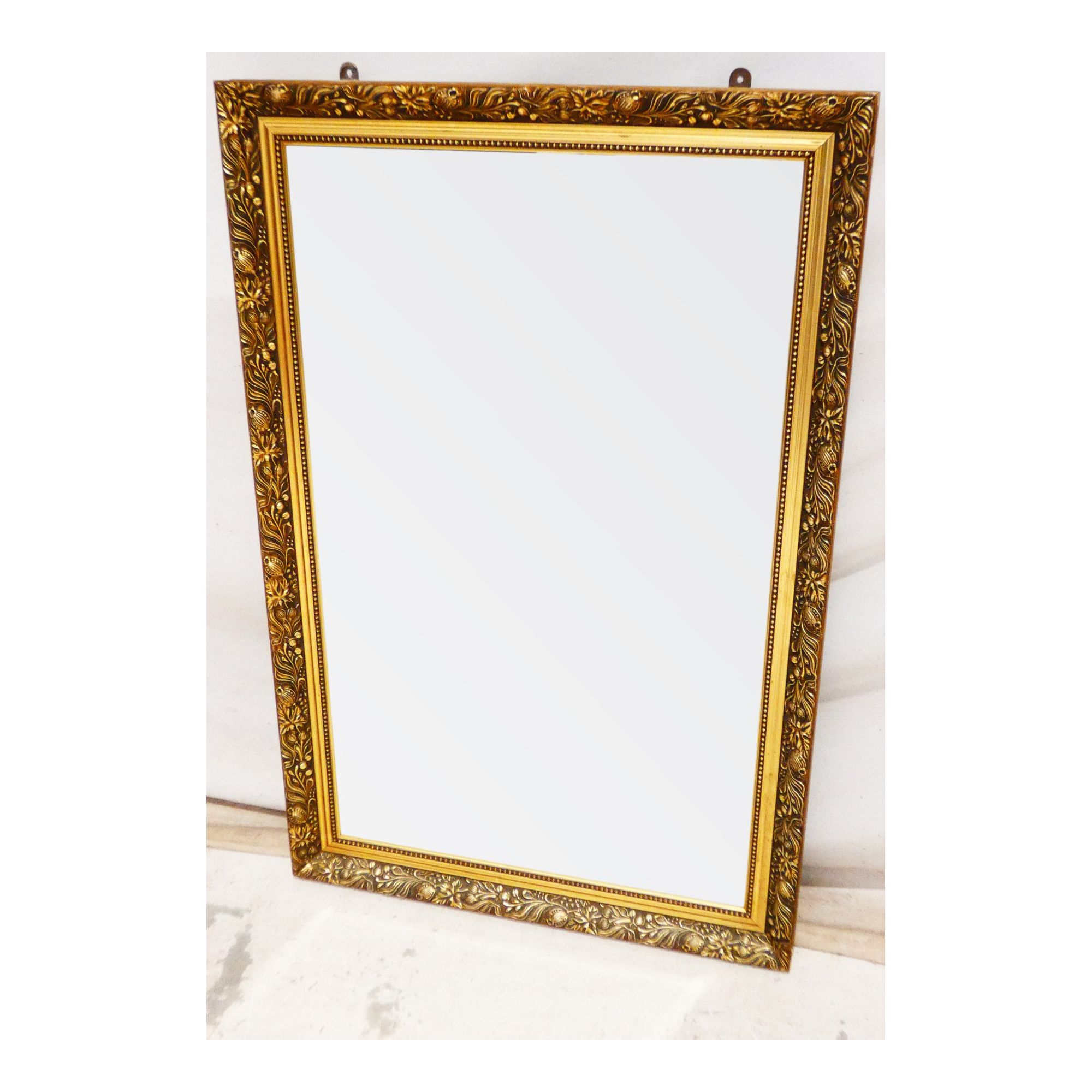 Miroir Rectangulaire Cadre Doré Mouluré et Biseauté Miroir Rectangulaire Cadre Doré Mouluré et Biseauté
