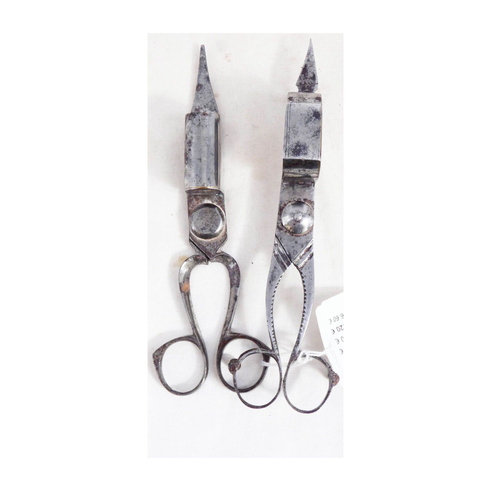 Pair of Mouchette Pair of Mouchette