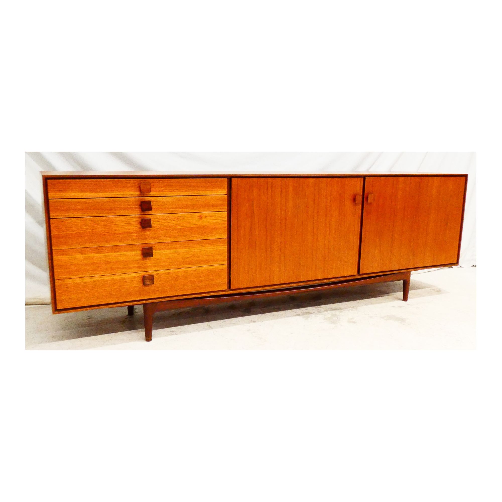 KOFOD LARSEN Enfilade 2 Portes 5 Tiroirs KOFOD LARSEN Enfilade 2 Portes 5 Tiroirs