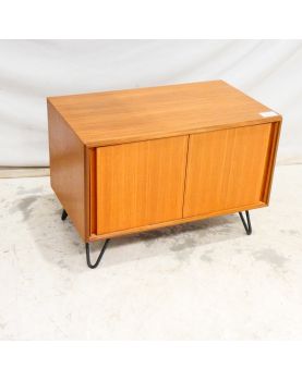 GPLAN Low Cabinet 2 Sliding Doors with Metal Feet