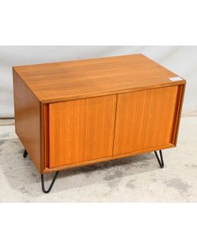 GPLAN Low Cabinet 2 Sliding Doors with Metal Feet