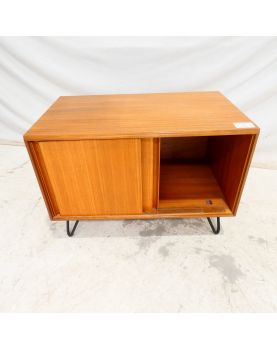 GPLAN Low Cabinet 2 Sliding Doors with Metal Feet