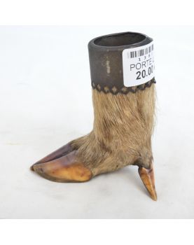 Small Deer Paw Utensil Holder
