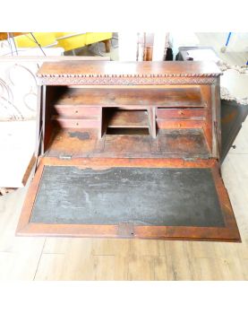 Secrétaire Sculpté du XIXe Siècle avec 3 Tiroirs