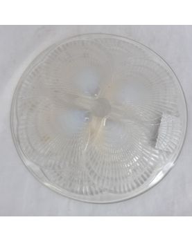 Opalescent Scallop Shell Cup by René LALIQUE France