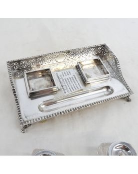 Double Skating in Silver metal