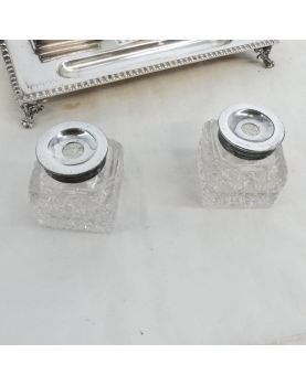 Double Skating in Silver metal