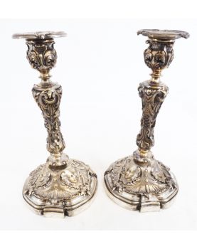 Paire de Bougeoirs en Bronze Argenté