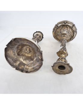 Paire de Bougeoirs en Bronze Argenté