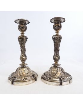Paire de Bougeoirs en Bronze Argenté