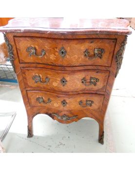 Petite Commode en Placage avec 3 Tiroirs Dessus Marbre